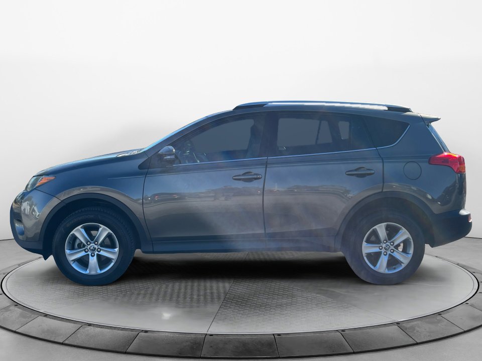 Used 2015 Toyota RAV4 XLE image 4