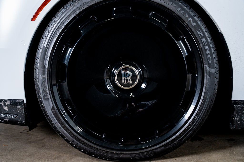 Used 2024 Rolls-Royce Spectre w/ Spectre Launch Package image 12