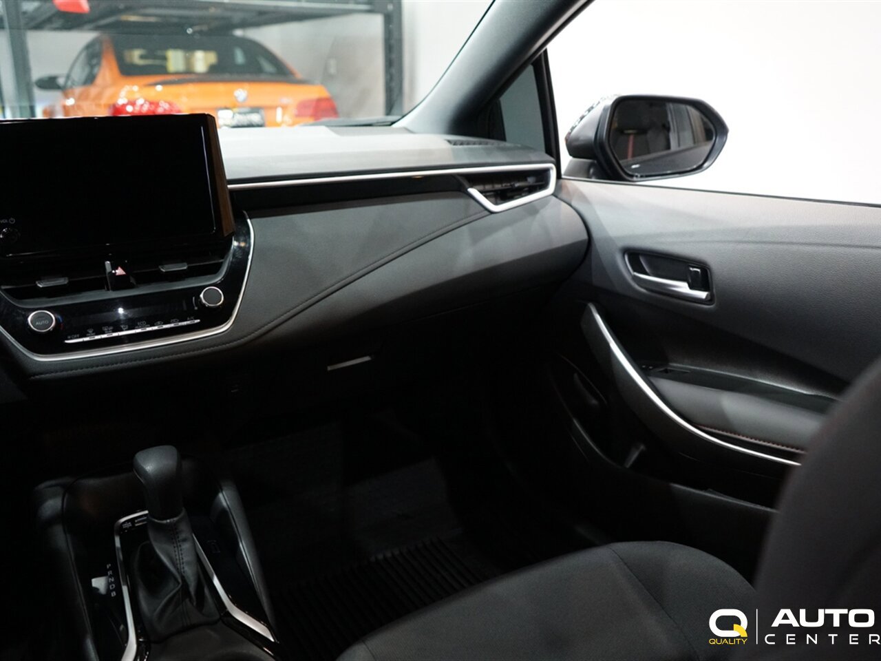 Used 2024 Toyota Corolla SE image 17