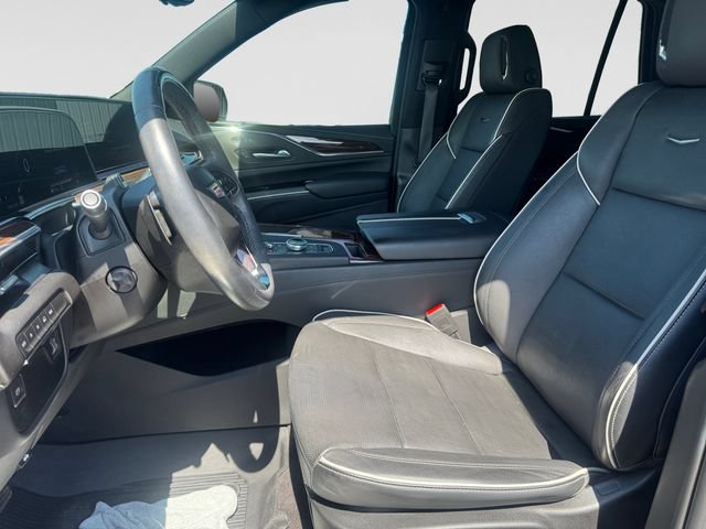 Certified 2024 Cadillac Escalade Premium Luxury w/ LPO, Floor Liner Package AWD/4WD image 11