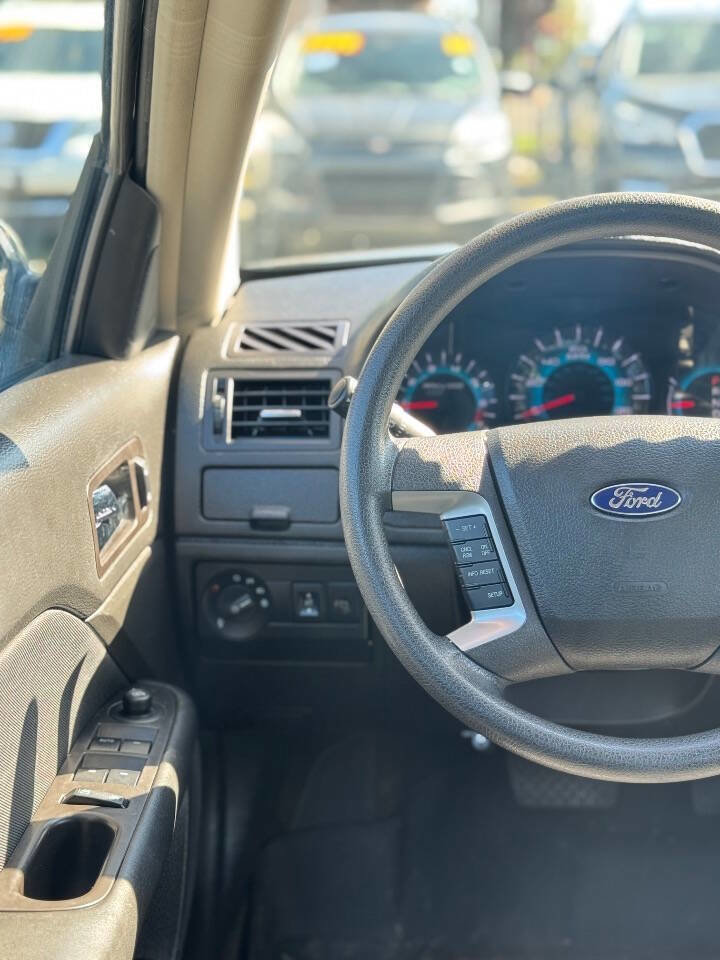 Used 2012 Ford Fusion SE FWD image 16