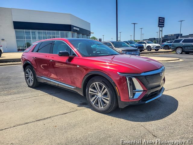 Used 2024 Cadillac Lyriq Luxury AWD/4WD image 6