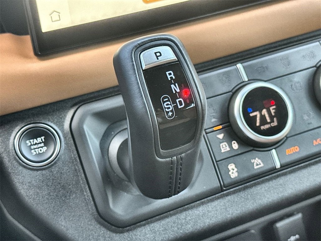 Used 2024 Land Rover Defender 130 X image 28