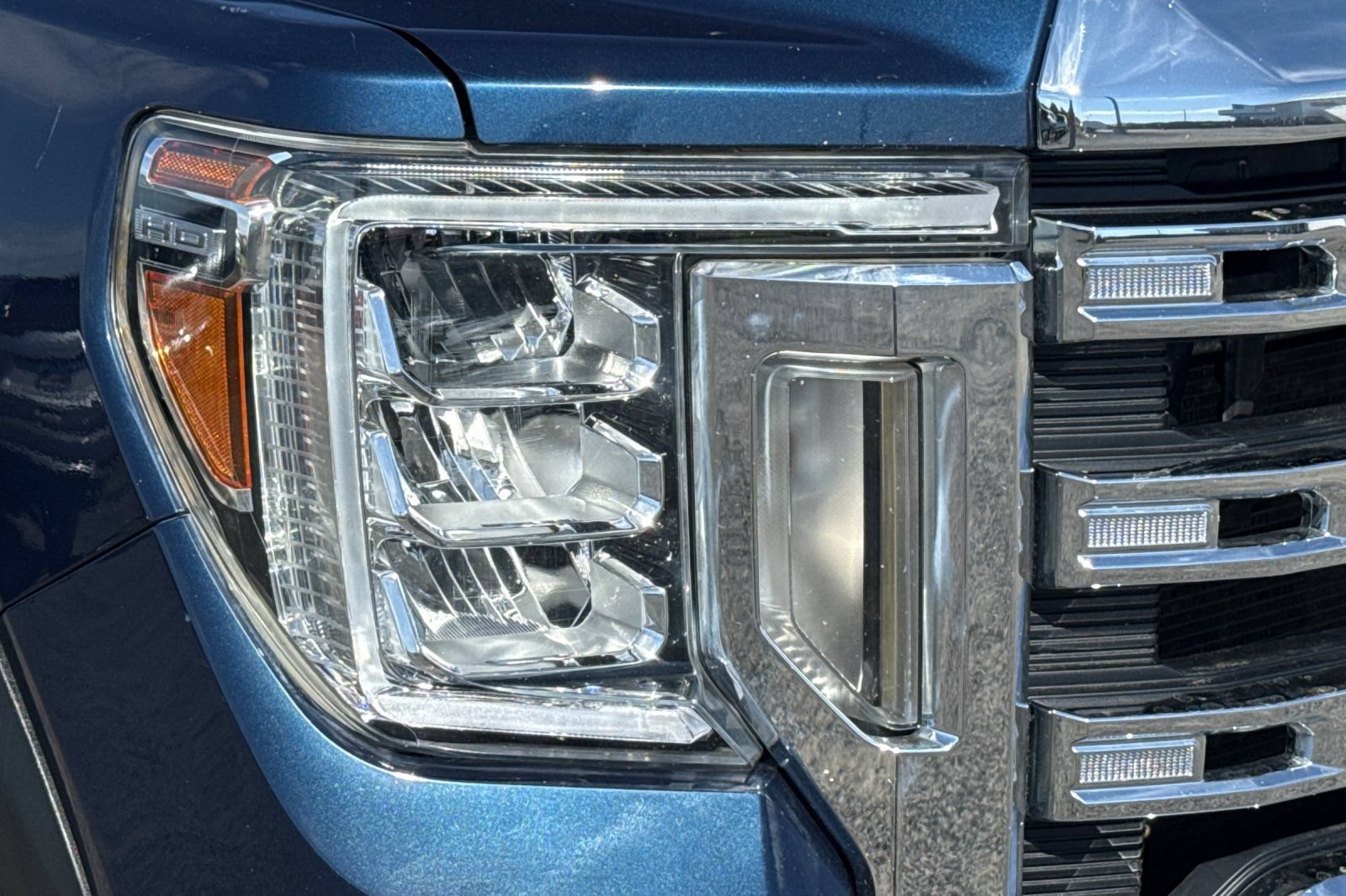Used 2023 GMC Sierra 2500 SLE w/ SLE Convenience Package AWD/4WD image 43