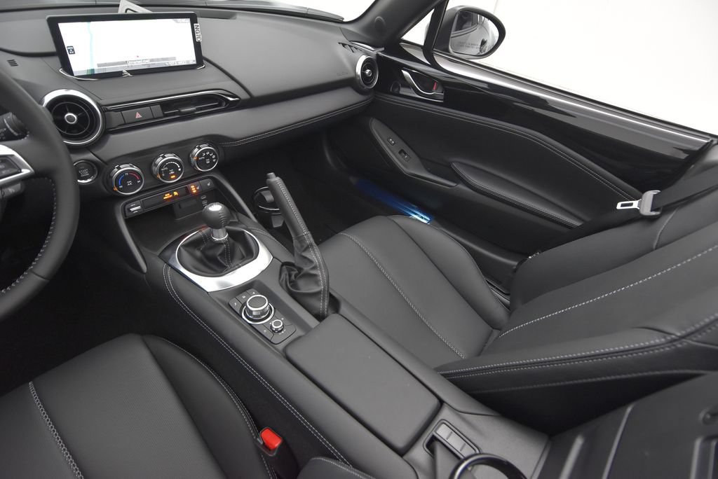 New 2026 MAZDA MX-5 Miata RF Grand Touring w/ Appearance Package RWD image 29