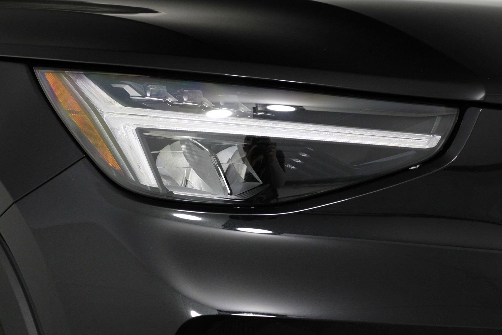 New 2026 Volvo XC40 B4 Core image 14