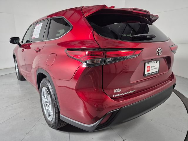 Certified 2021 Toyota Highlander LE FWD image 3