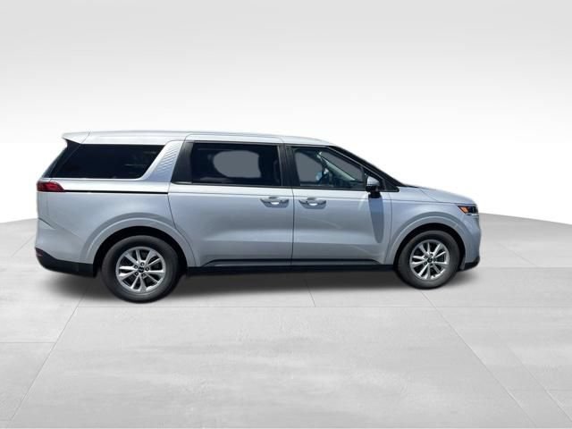 Certified 2022 Kia Carnival LX FWD image 9