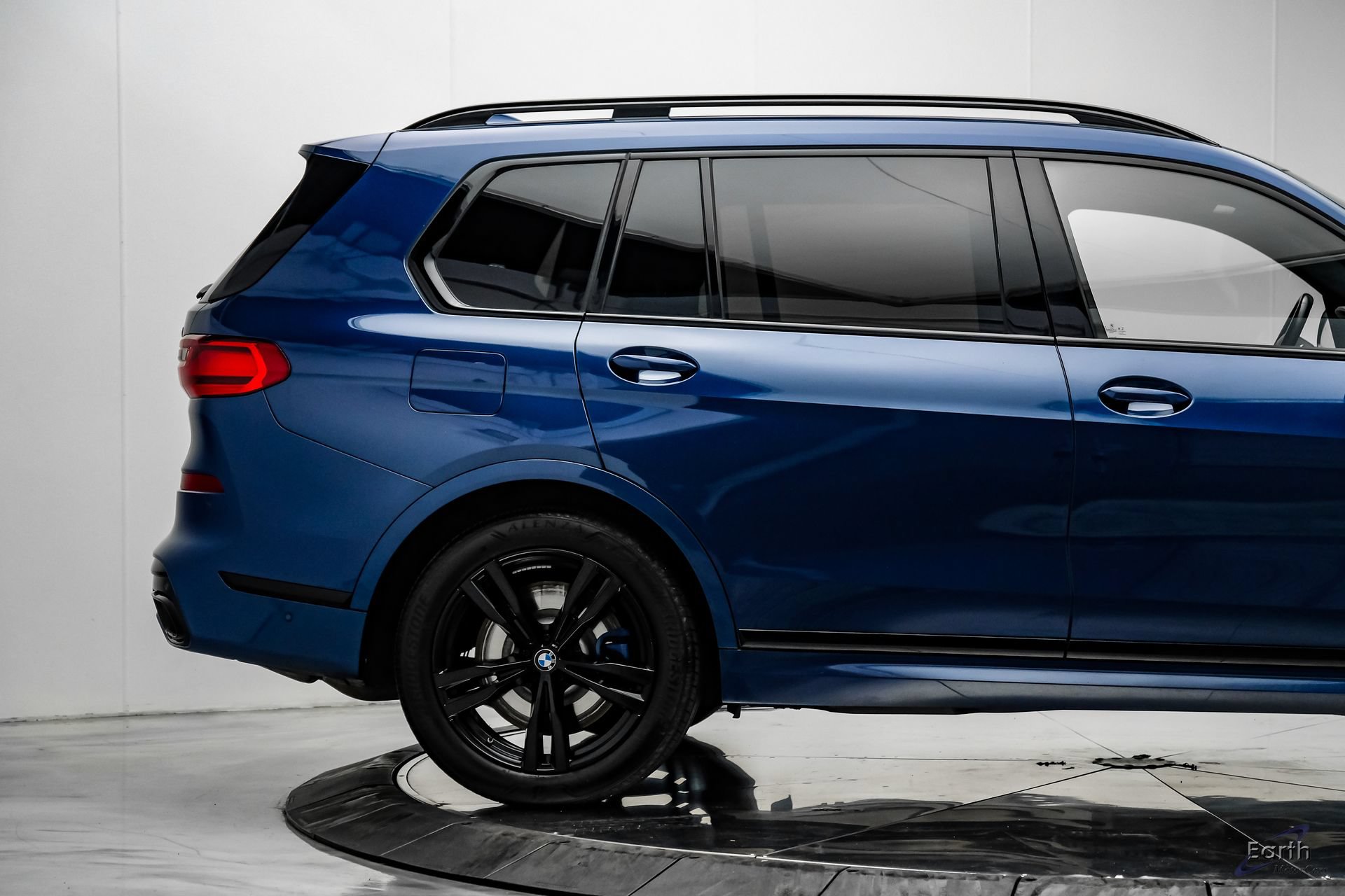 Used 2022 BMW X7 M50i w/ Dynamic Handling Package AWD/4WD image 19