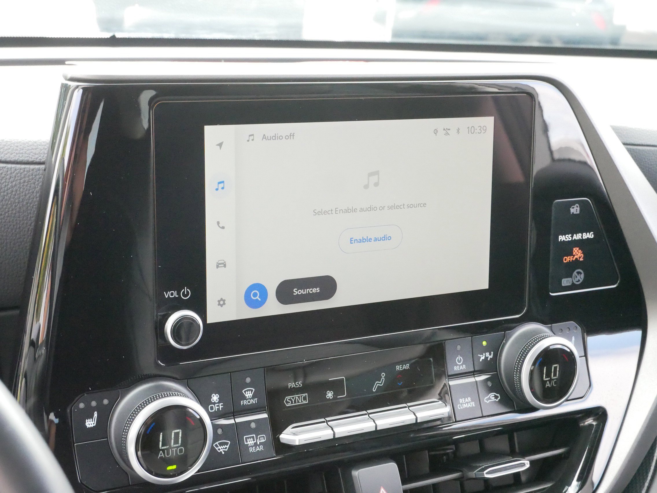 Certified 2024 Toyota Highlander XLE image 22