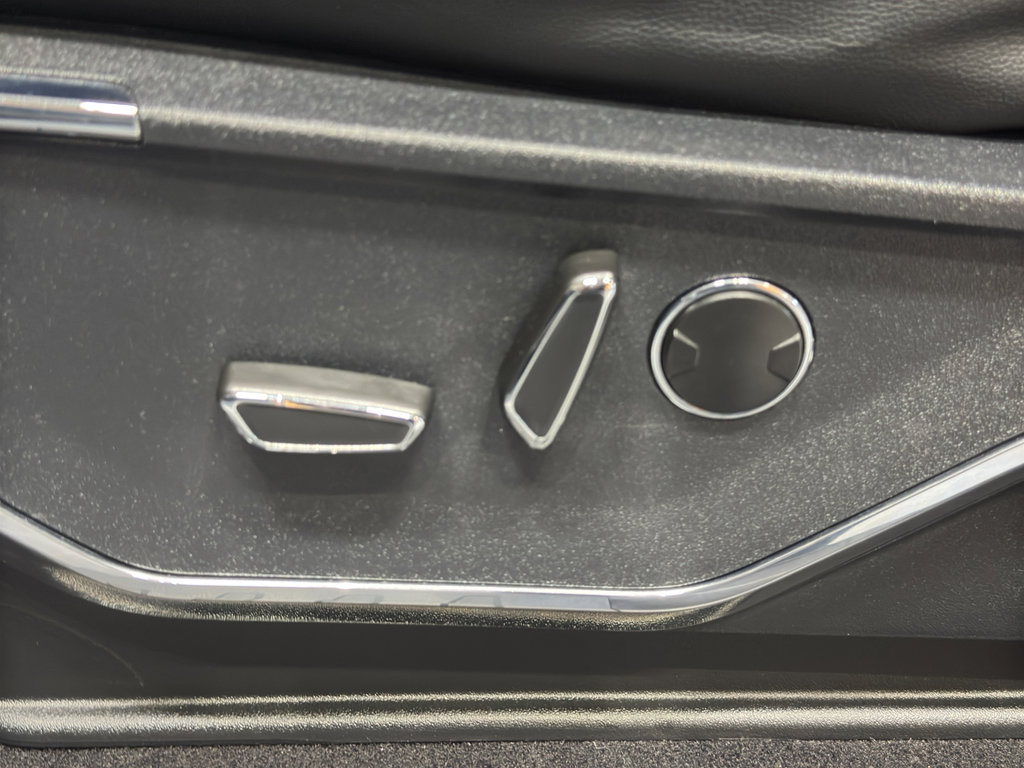 Used 2023 Ford F150 Lariat w/ Equipment Group 502A High image 18