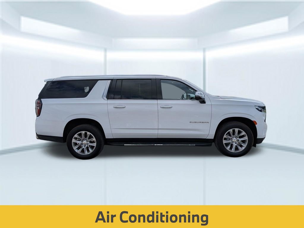Used 2023 Chevrolet Suburban Premier image 8