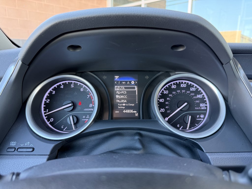 Used 2021 Toyota Camry LE image 19