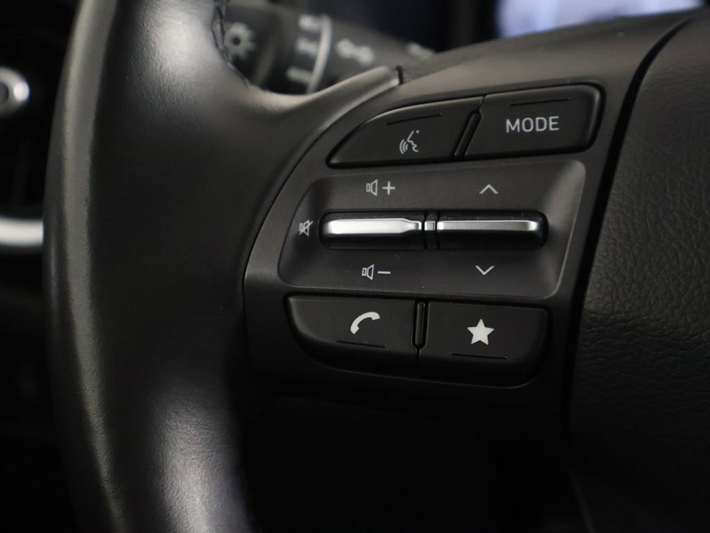 Used 2022 Hyundai Kona Limited FWD image 42