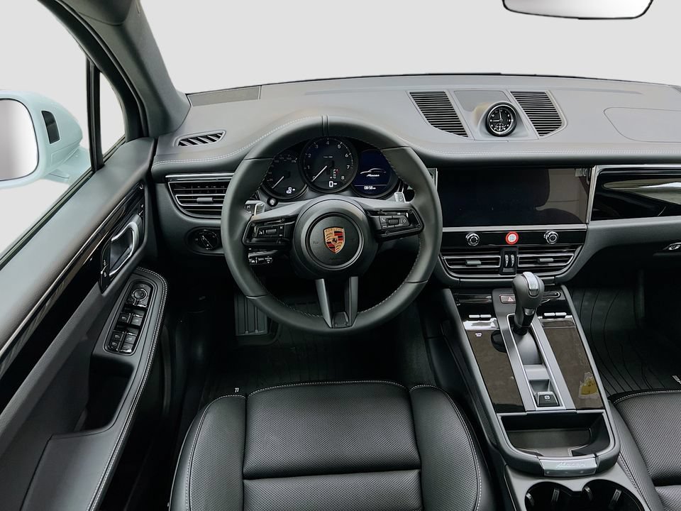 New 2026 Porsche Macan AWD/4WD image 25