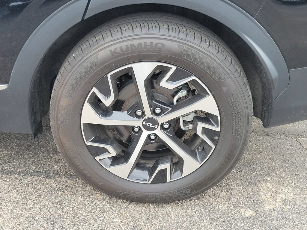 Certified 2024 Kia Sportage EX AWD/4WD image 5