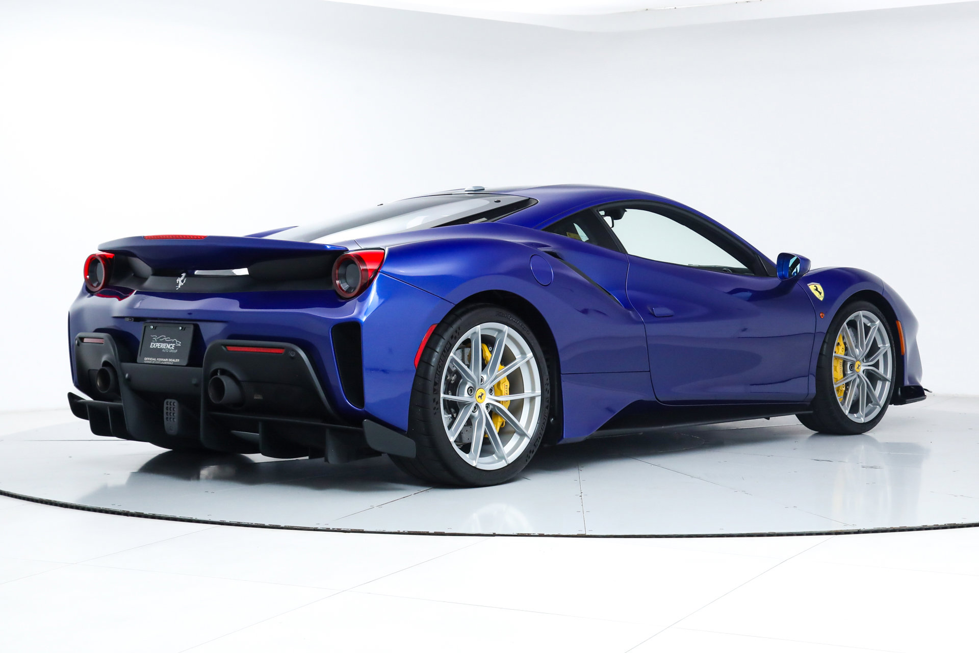 Used 2020 Ferrari 488 Pista Coupe image 3