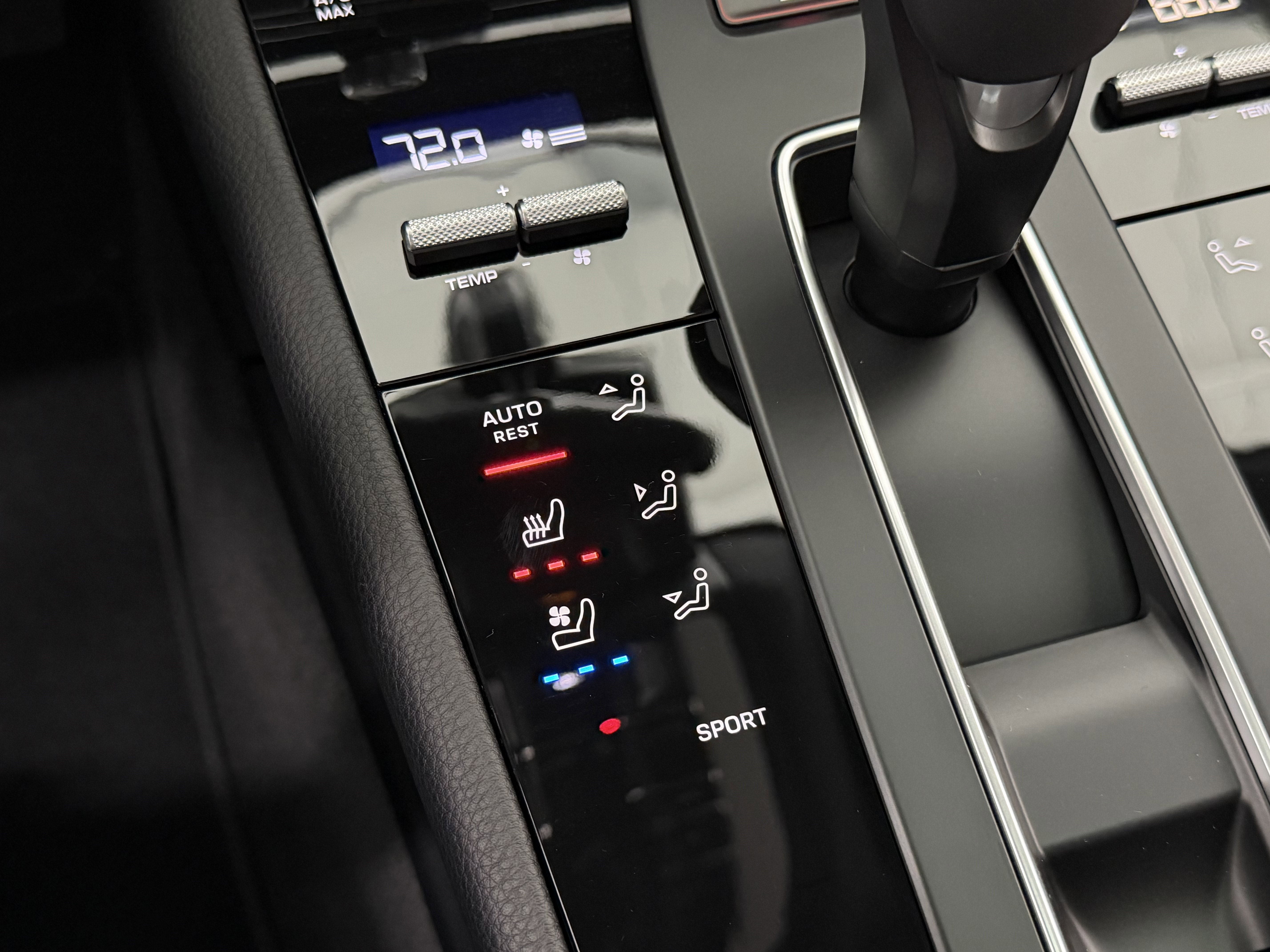 New 2026 Porsche Macan image 36