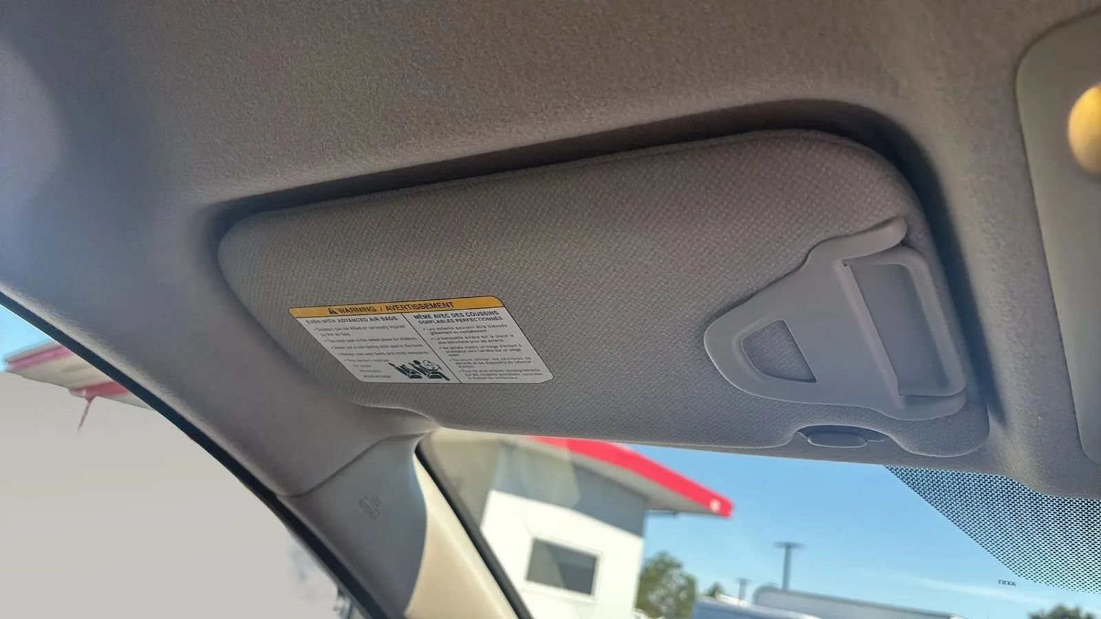 Used 2015 Nissan Leaf S FWD image 12