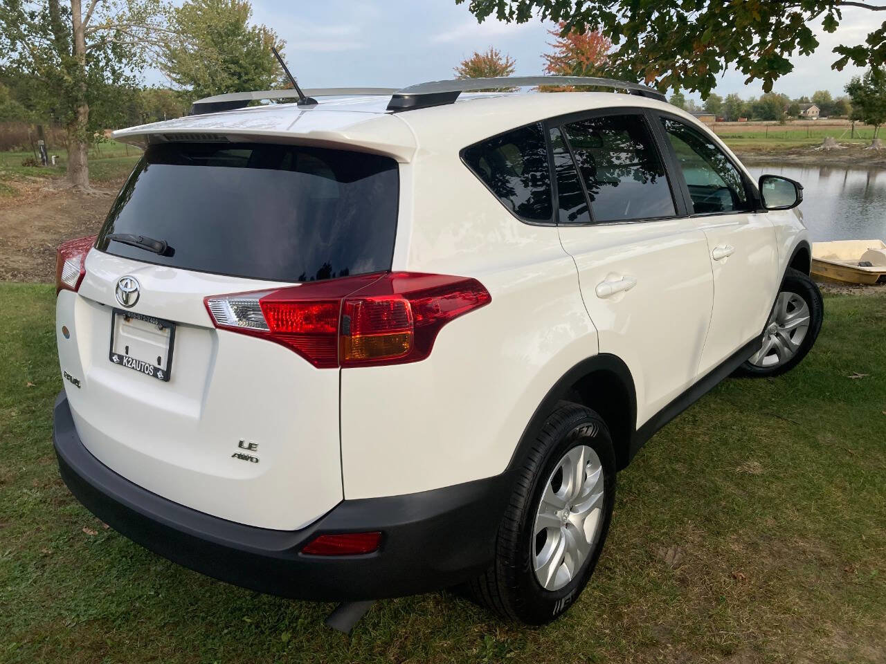 Used 2015 Toyota RAV4 LE image 8