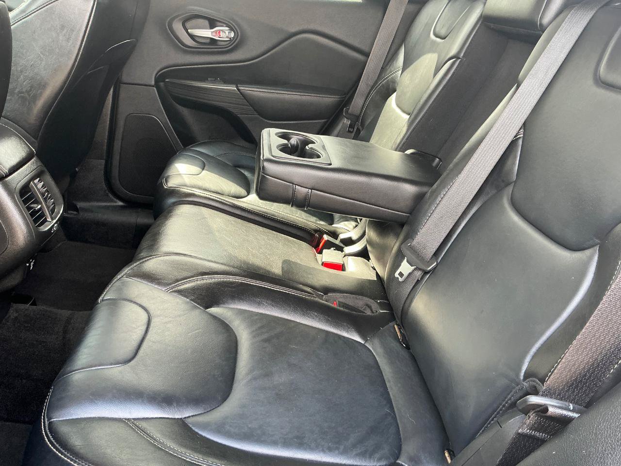Used 2014 Jeep Cherokee Limited AWD/4WD image 14