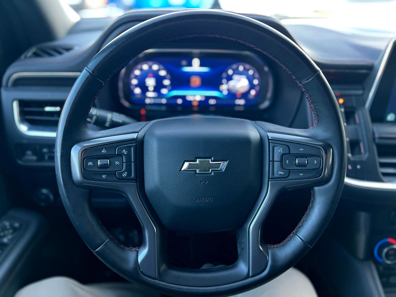 Used 2023 Chevrolet Suburban RST w/ Luxury Package image 26