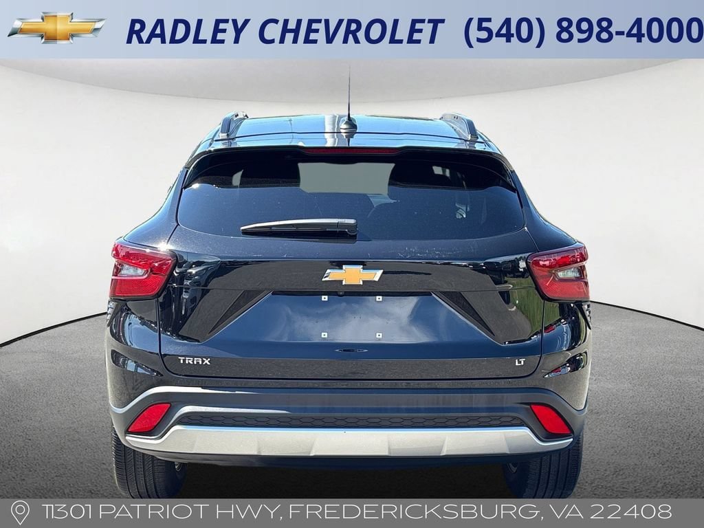Used 2025 Chevrolet Trax LT w/ LT Convenience Package FWD image 18