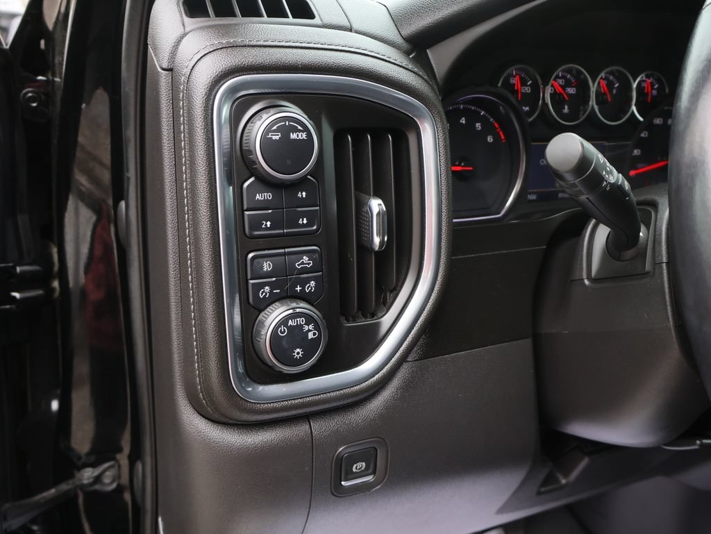 Used 2021 Chevrolet Silverado 1500 LT Trail Boss AWD/4WD image 26