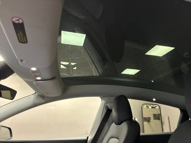 Used 2023 Tesla Model Y Long Range AWD/4WD image 21