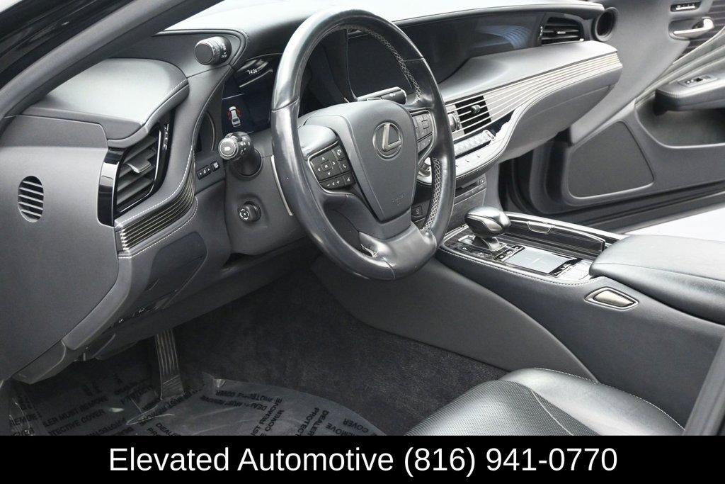 Used 2018 Lexus LS 500 AWD w/ Accessory Package (Z2) image 7