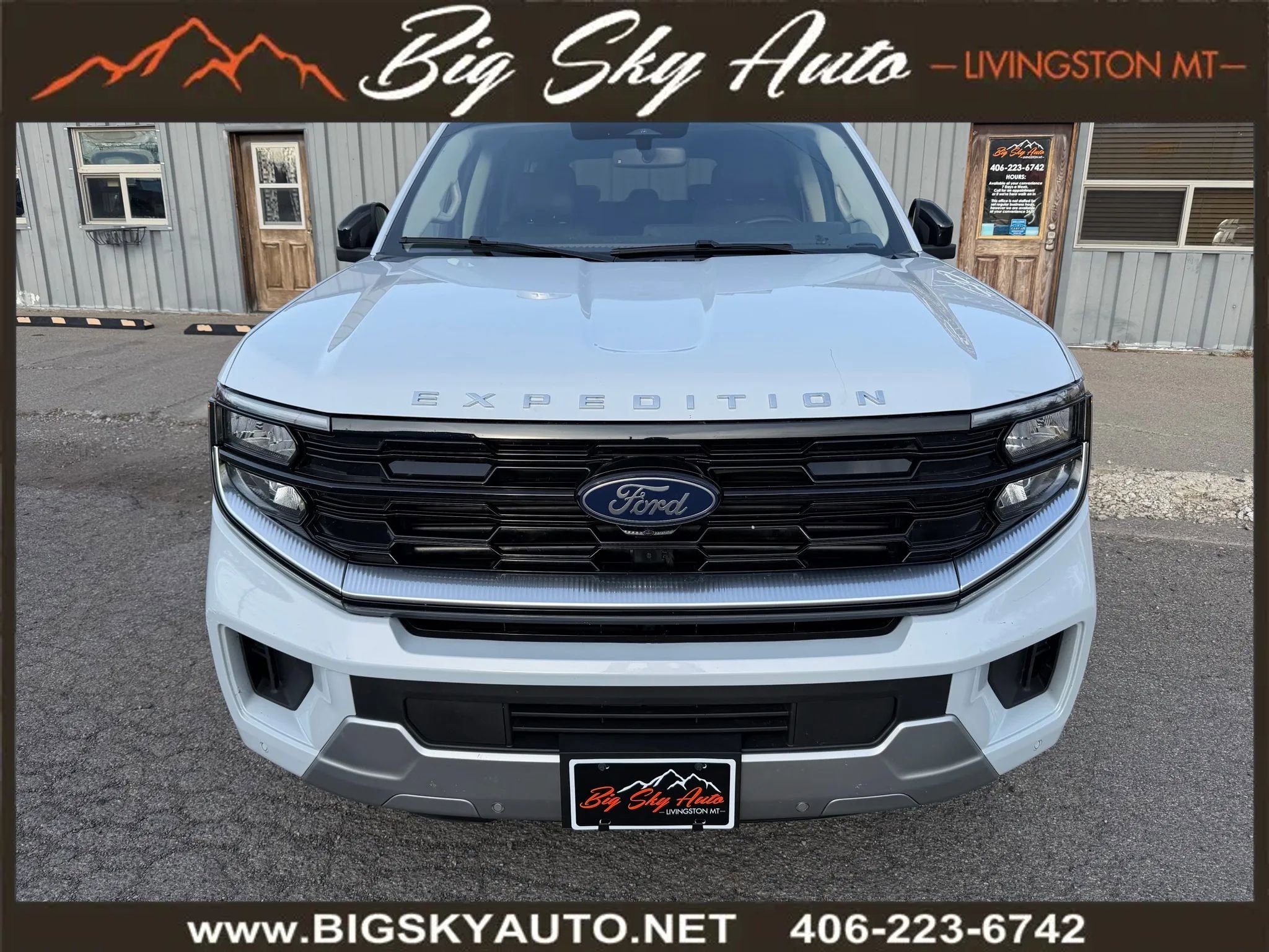 Used 2025 Ford Expedition Max Platinum image 2