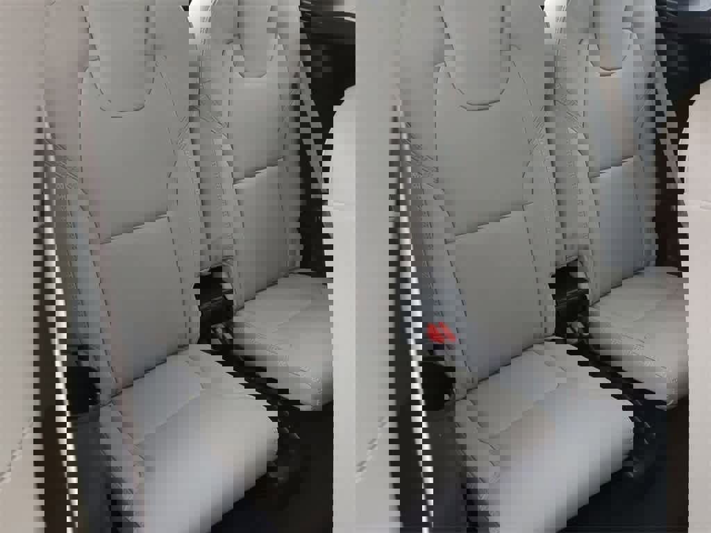 New 2026 Volvo XC90 B6 Ultra w/ Protection Package image 23