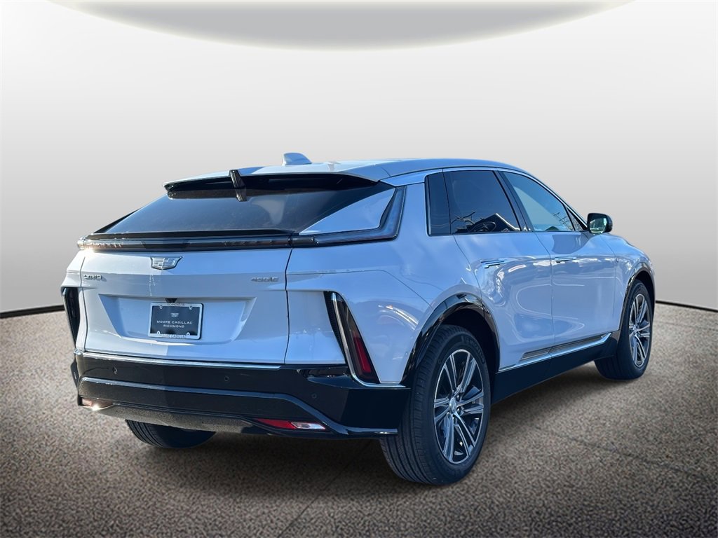 New 2026 Cadillac Lyriq Luxury image 2
