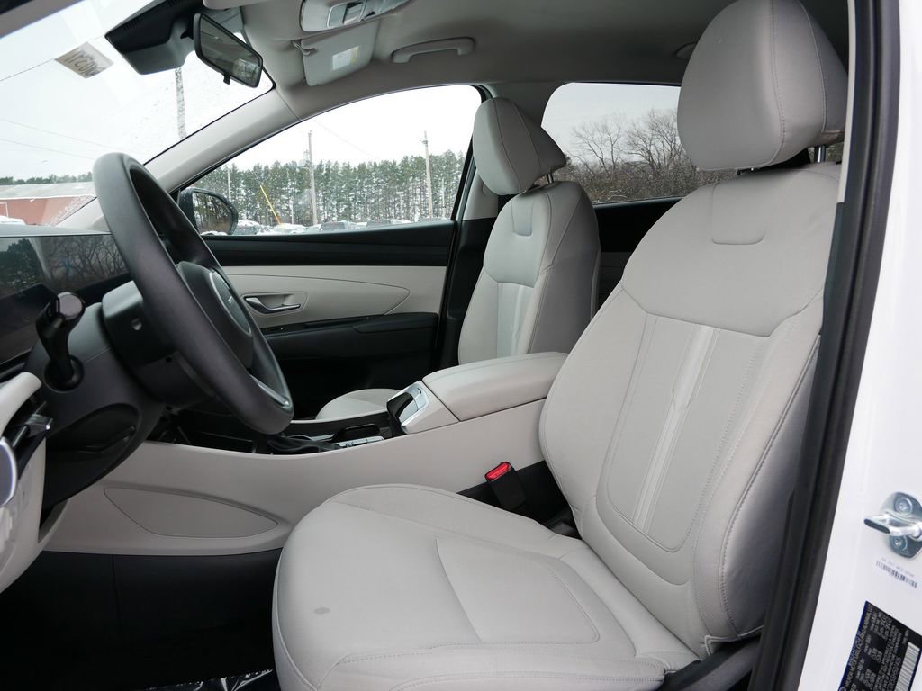 Used 2025 Hyundai Tucson SEL AWD/4WD image 14