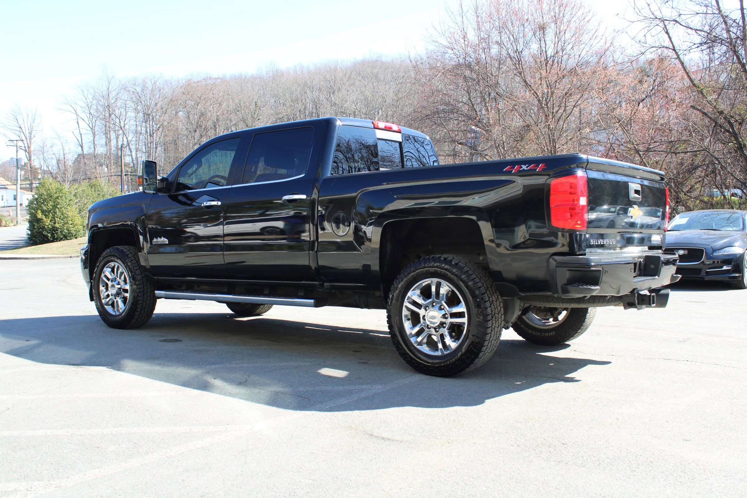 Used 2019 Chevrolet Silverado 2500 High Country w/ Duramax Plus Package image 4