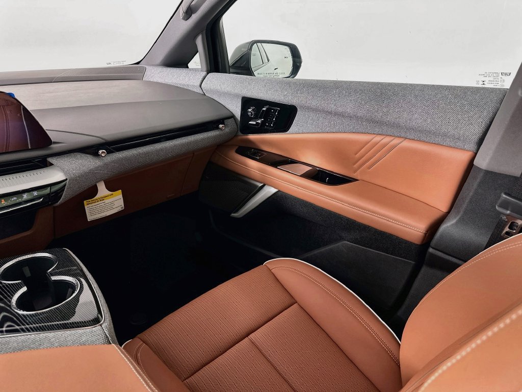 New 2027 Cadillac Optiq Premium Luxury w/ LPO, Floor Liner Package AWD/4WD image 30