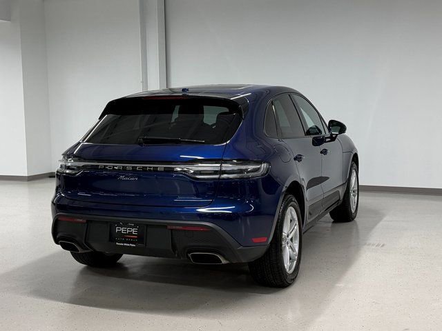 Certified 2026 Porsche Macan AWD/4WD image 7