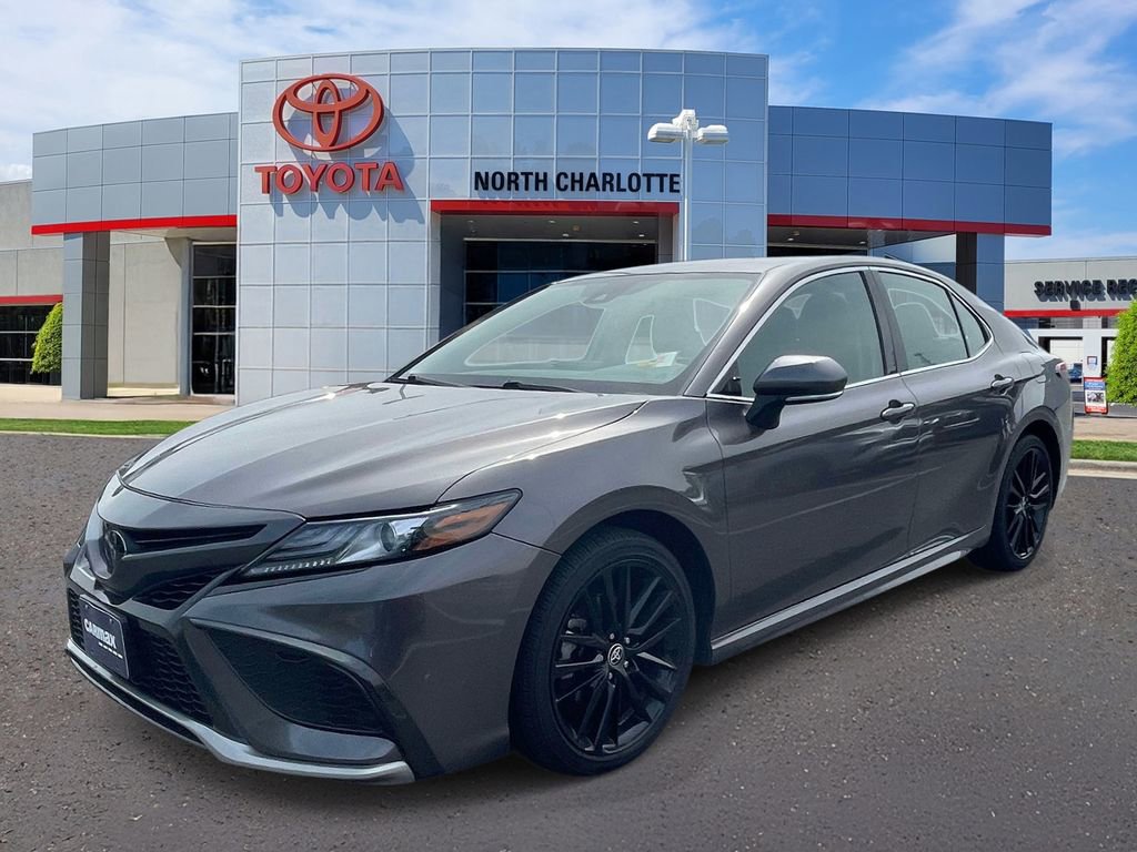 Used 2023 Toyota Camry XSE image 4