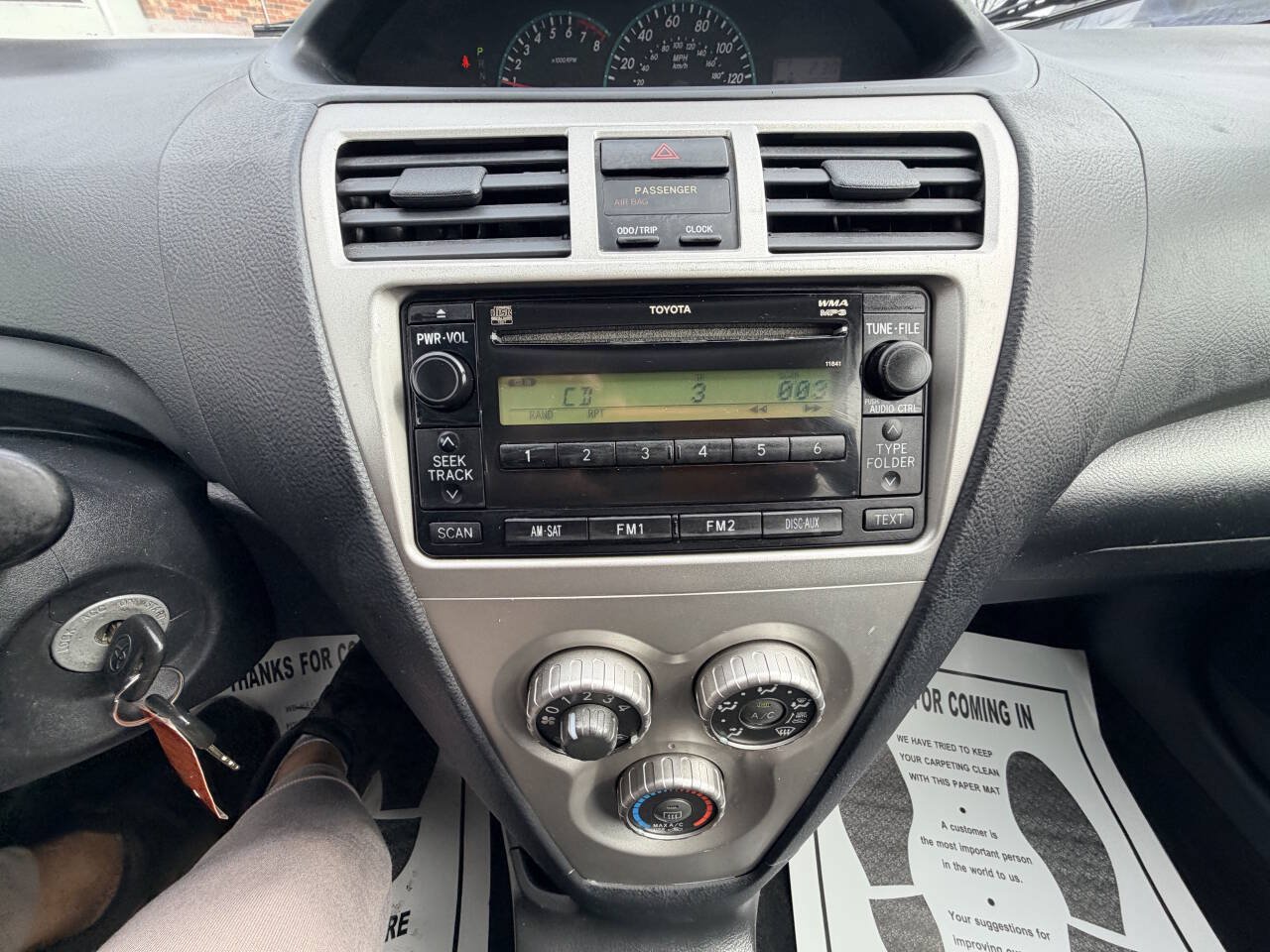Used 2009 Toyota Yaris Sedan w/ Convenience Pkg FWD image 46