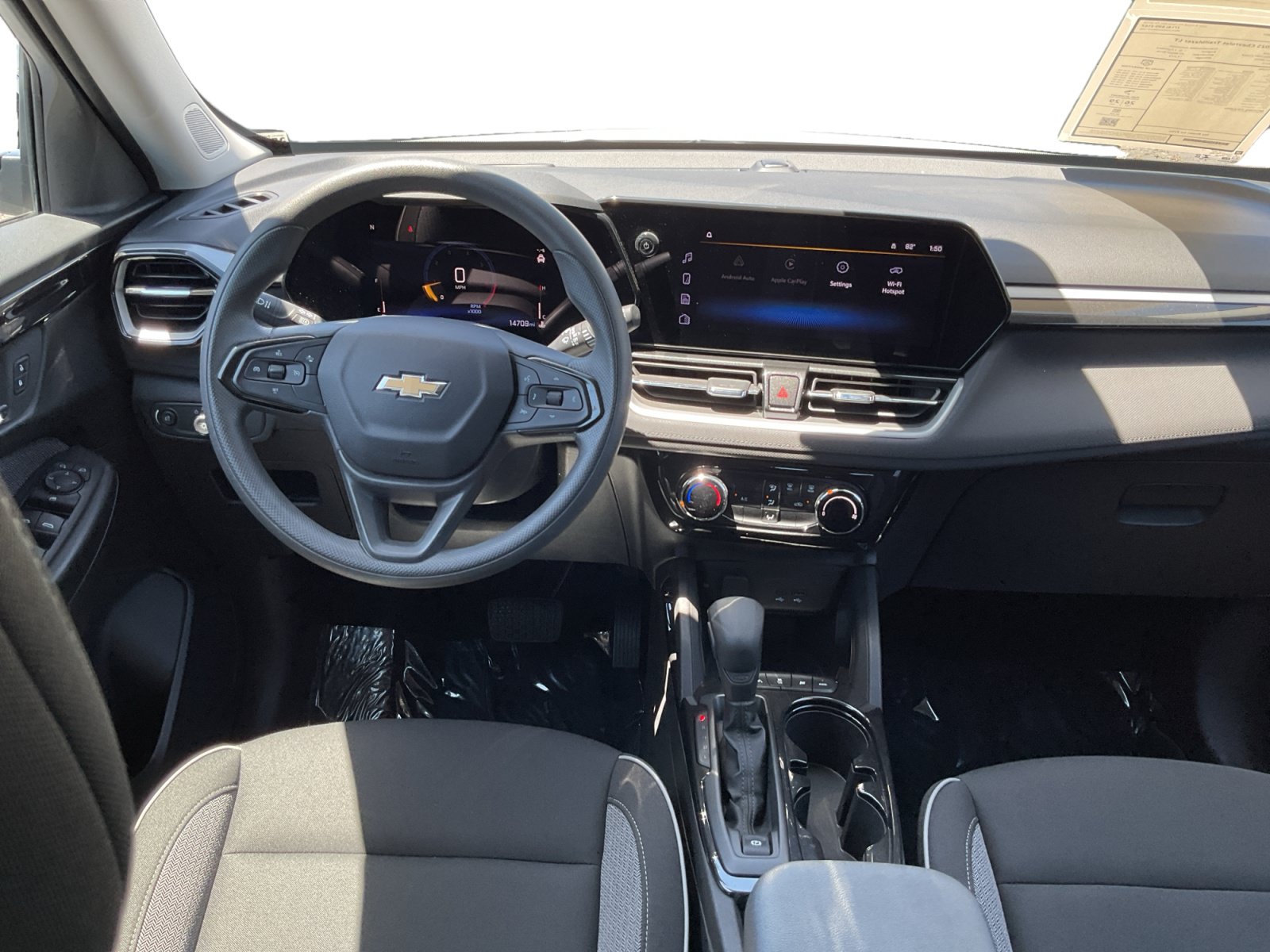 Used 2025 Chevrolet TrailBlazer LT AWD/4WD image 14