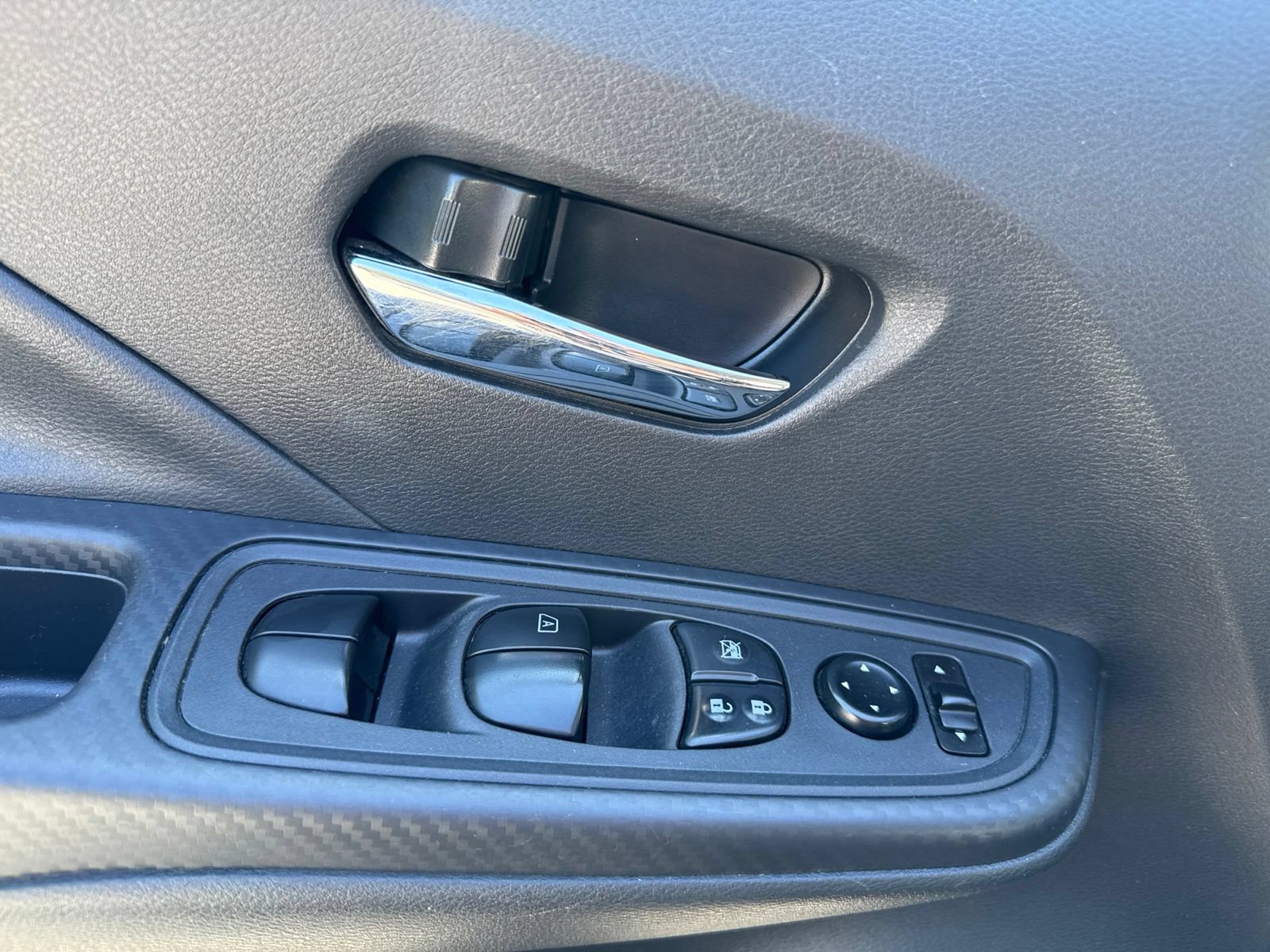 Used 2024 Nissan Versa SV FWD image 12