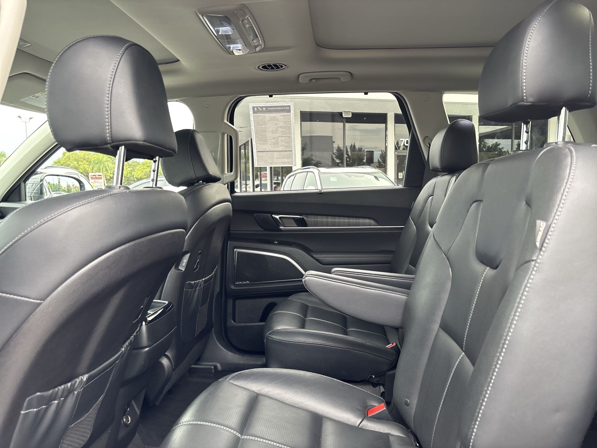 Certified 2024 Kia Telluride SX w/ Towing Package AWD/4WD image 22