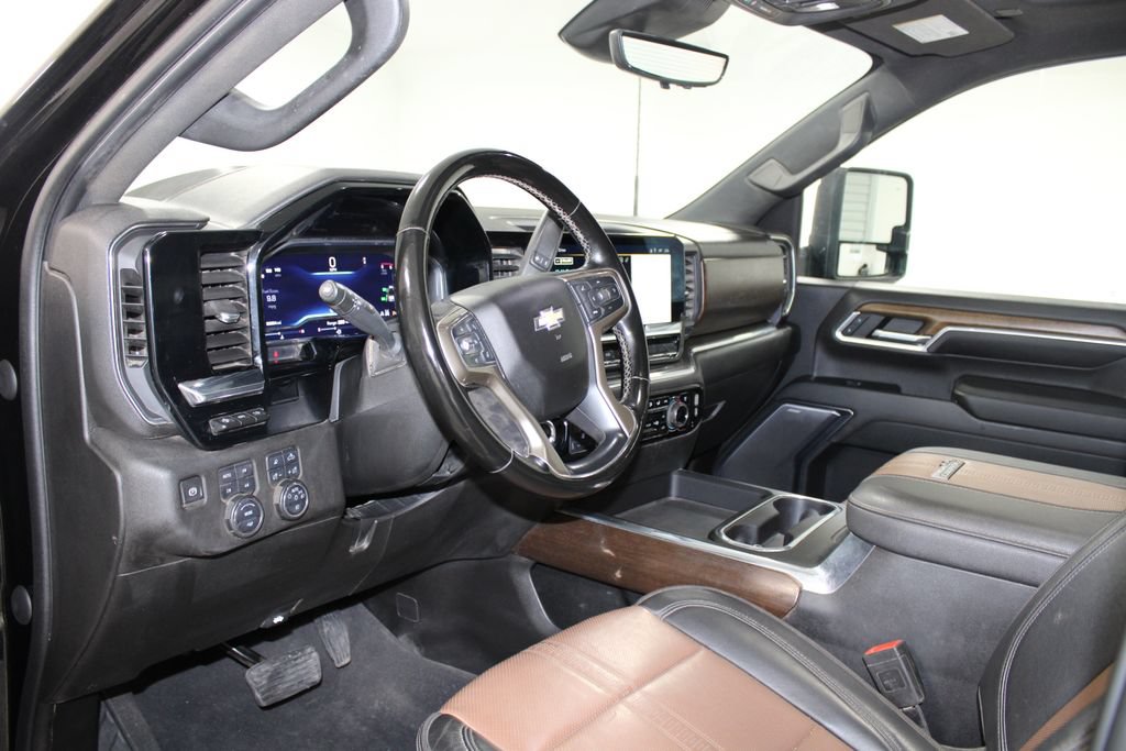 Used 2024 Chevrolet Silverado 2500 High Country w/ High Country Premium Package AWD/4WD image 26