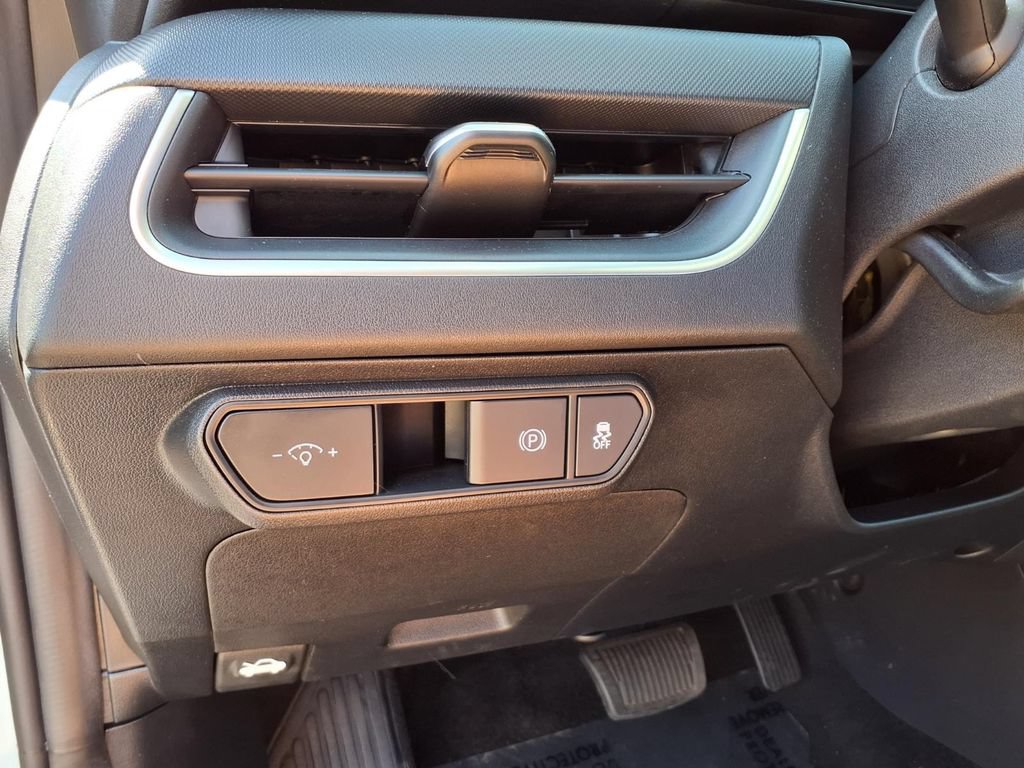 Used 2025 Kia K4 FWD image 23