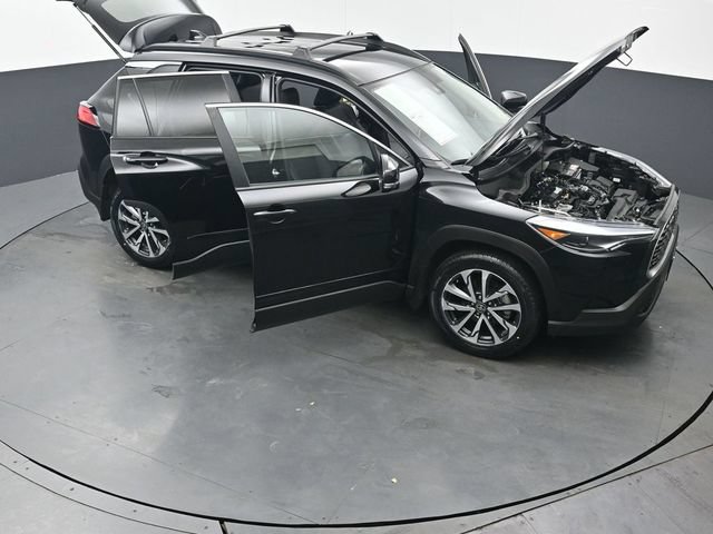 Certified 2022 Toyota Corolla Cross XLE w/ Black Badges Package (TMS) AWD/4WD image 53