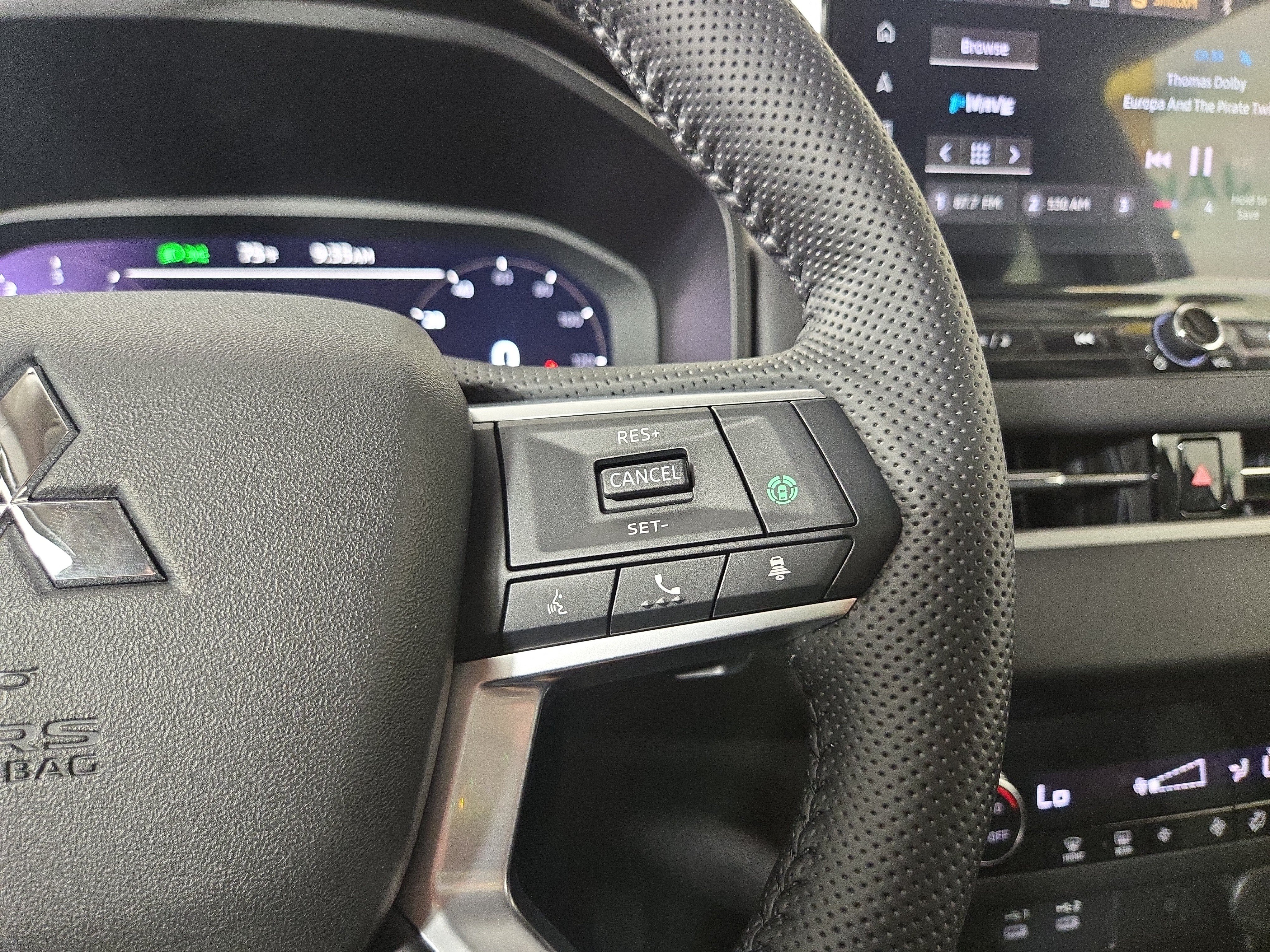 New 2026 Mitsubishi Outlander SE FWD image 16
