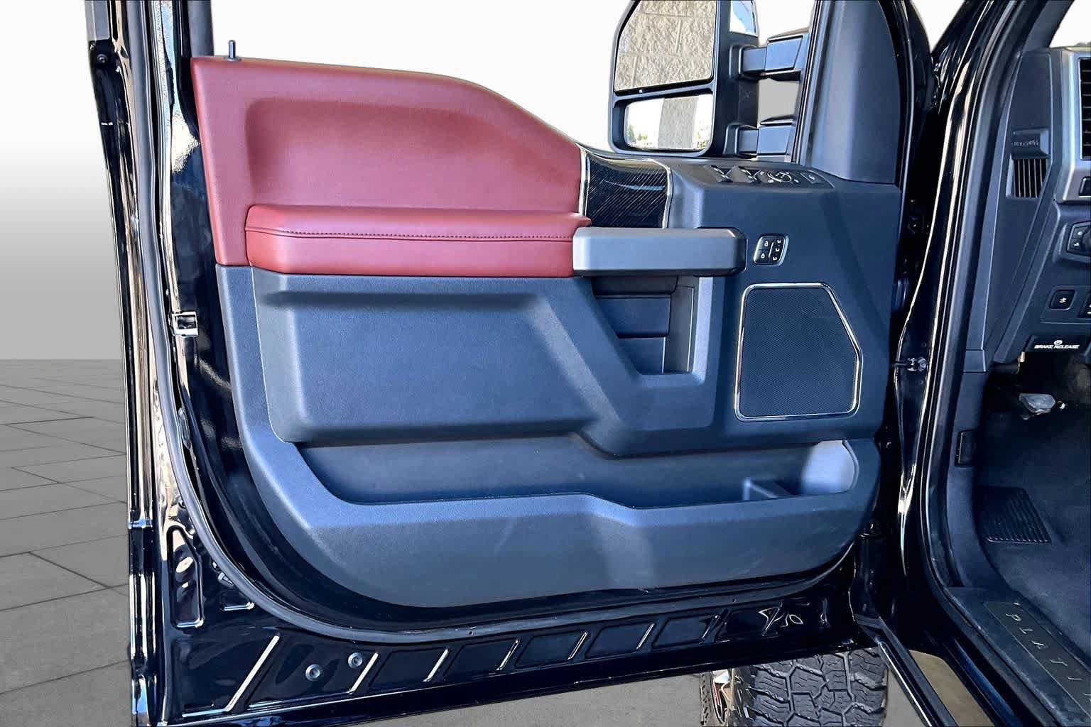 Used 2022 Ford F350 Platinum AWD/4WD image 22