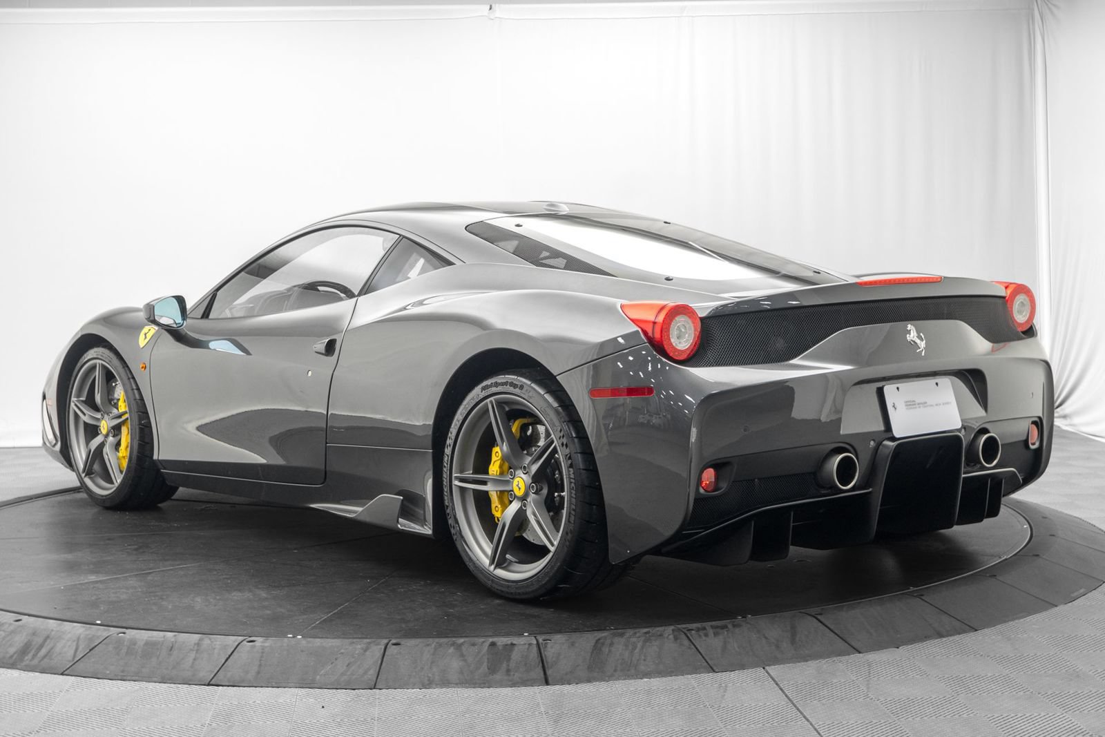 Used 2014 Ferrari 458 Speciale Coupe RWD image 5