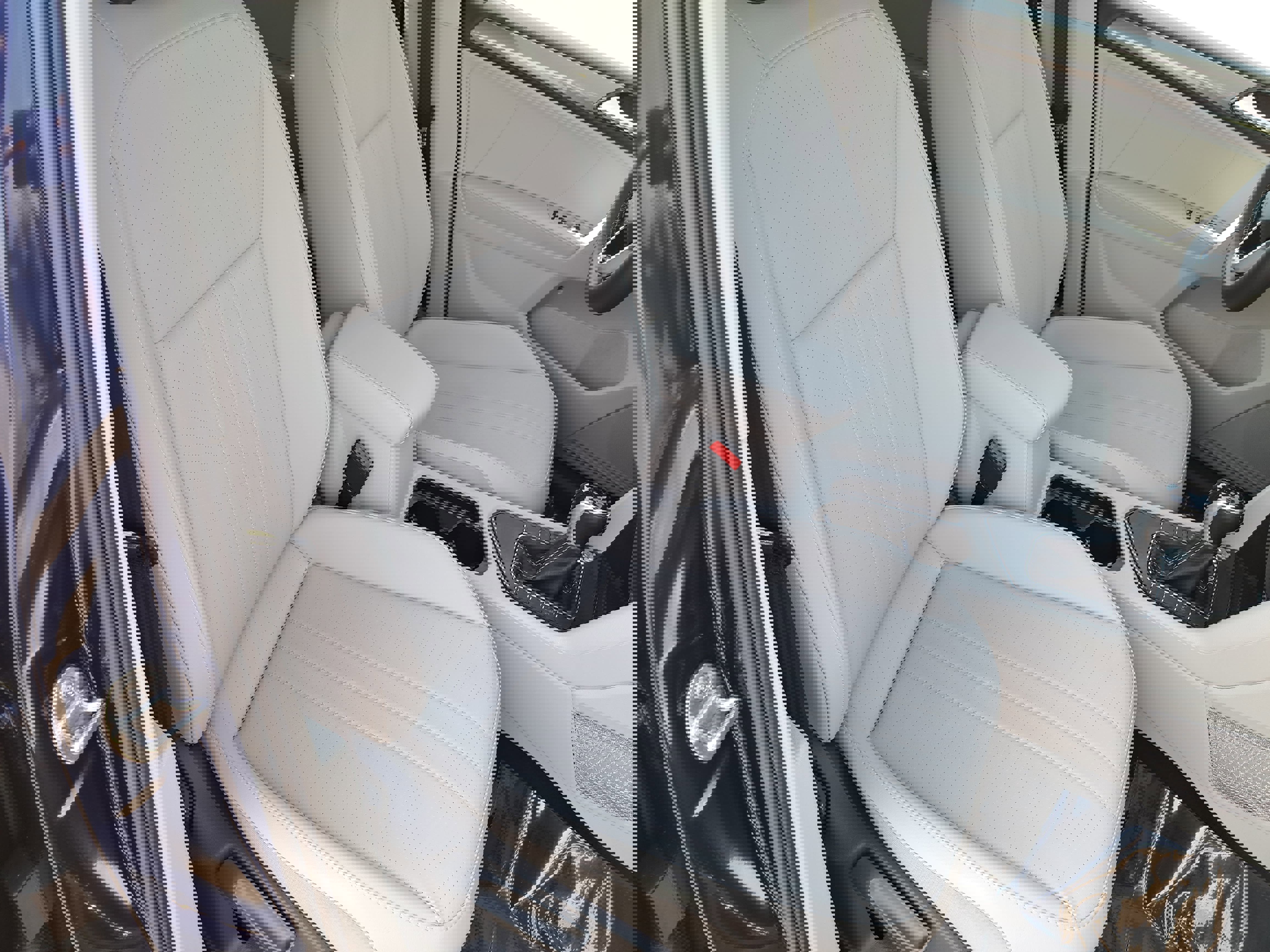 Certified 2023 Volkswagen Tiguan SE image 10