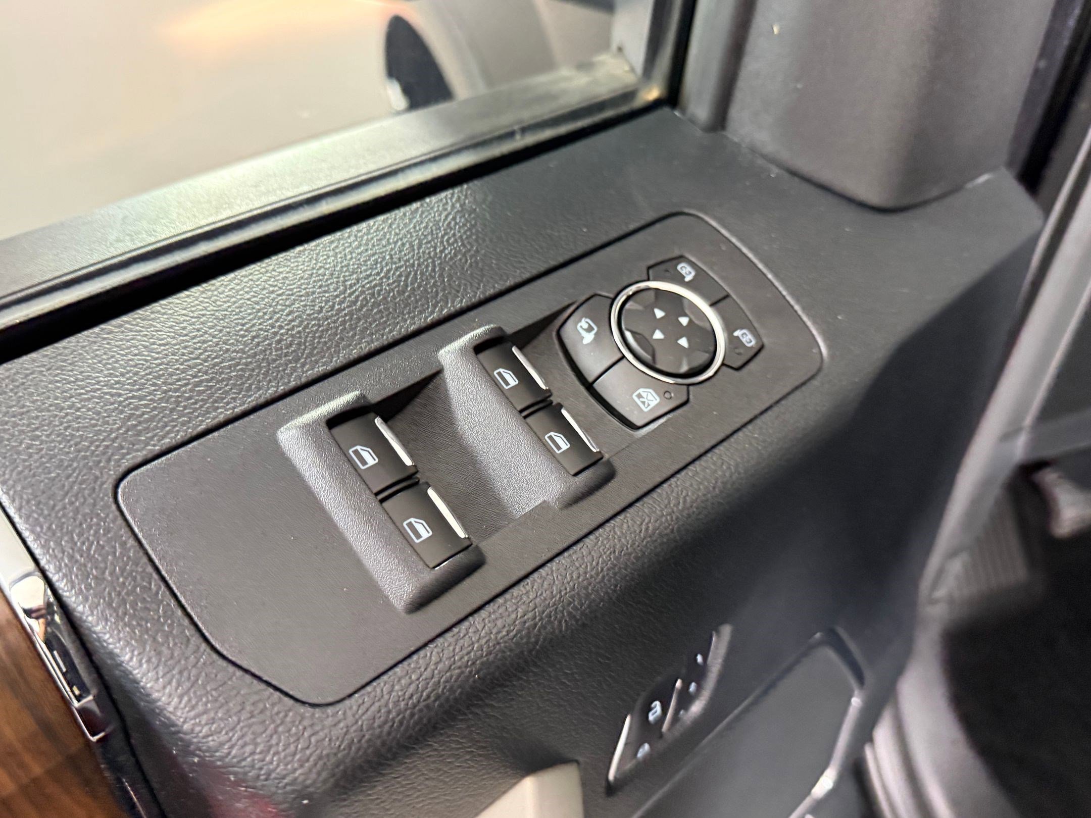 Used 2015 Ford F150 Lariat w/ Equipment Group 502A Luxury image 14